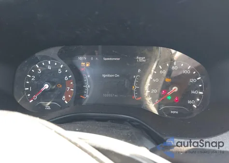 2022 Jeep Compass Latitude Lux 4X4 z USA, uszkodzony, nr VIN 3C4NJDFB1NT153502